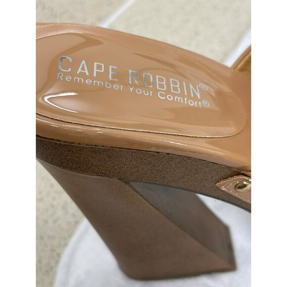 NEW Cape Robbin Tan Patent Leather Platform Moika Shoes Size 8 - Picture 9 of 9